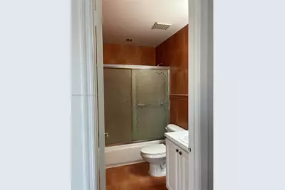 6245 Kendale Lakes Cr #215, Miami, FL 33183 - Photo 15
