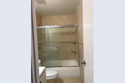 6245 Kendale Lakes Cr #215, Miami, FL 33183 - Photo 17