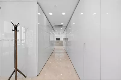 100 S Pointe Dr #3207, Miami Beach, FL 33139 - Photo 21