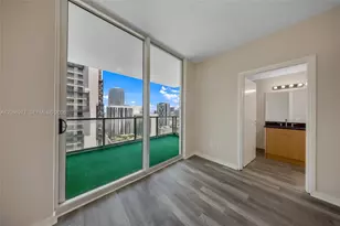 300 S Biscayne Blvd, Miami, FL 33131 - Photo 23