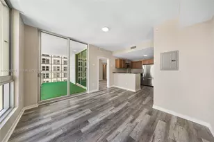 300 S Biscayne Blvd, Miami, FL 33131 - Photo 15