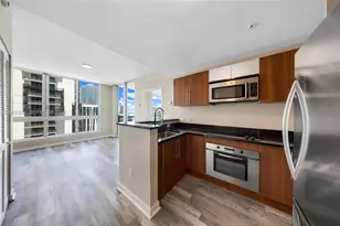 300 S Biscayne Blvd, Miami, FL 33131 - Photo 3