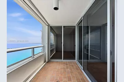 1541 Brickell Ave #B3804, Miami, FL 33129 - Photo 3
