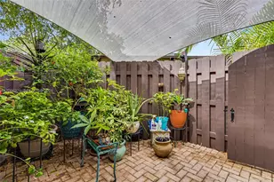 139 Essex Rd, Hollywood, FL 33024 - Photo 3