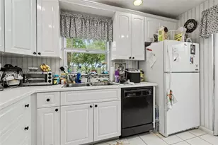 139 Essex Rd, Hollywood, FL 33024 - Photo 31
