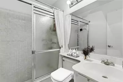 139 Essex Rd #4-28, Hollywood, FL 33024 - Photo 11