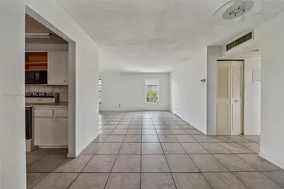 2491 SW 82nd Ave #310, Davie, FL 33324 - Photo 5