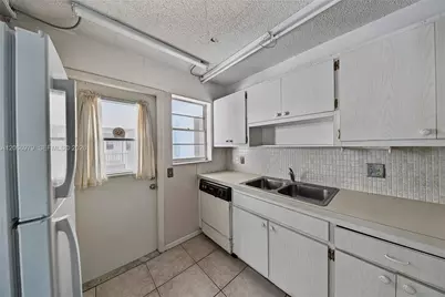 2491 SW 82nd Ave #310, Davie, FL 33324 - Photo 9
