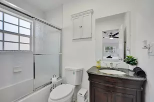 130 NE 49th St, Miami, FL 33137 - Photo 11