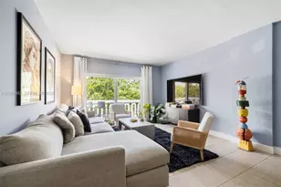 100 Edgewater Dr, Coral Gables, FL 33133 - Photo 3