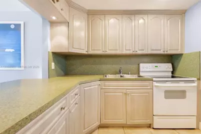 100 Edgewater Dr #309, Coral Gables, FL 33133 - Photo 7