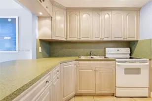 100 Edgewater Dr, Coral Gables, FL 33133 - Photo 7