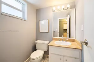 100 Edgewater Dr, Coral Gables, FL 33133 - Photo 15