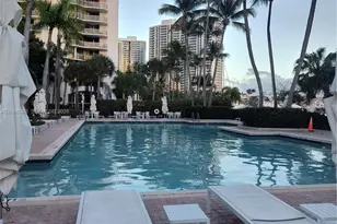 3610 Yacht Club Dr, Aventura, FL 33180 - Photo 17
