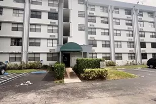 2501 Riverside Dr, Coral Springs, FL 33065 - Photo 1