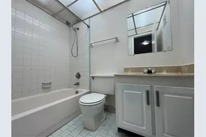 8020 Fairview Dr #107, Tamarac, FL 33321 - Photo 11