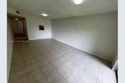 8020 Fairview Dr #107, Tamarac, FL 33321 - Photo 3
