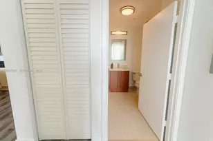 79 SW 12th St, Miami, FL 33130 - Photo 15