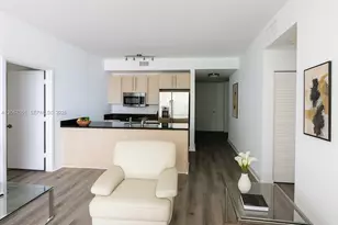 79 SW 12th St, Miami, FL 33130 - Photo 5