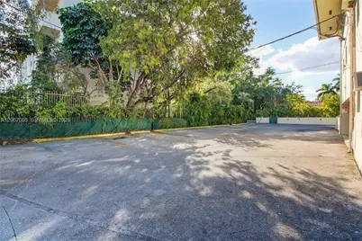 1600 S Le Jeune Rd #14, Coral Gables, FL 33134 - Photo 5