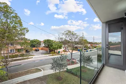 2980 SW 2nd St #LEFT, Miami, FL 33135 - Photo 21