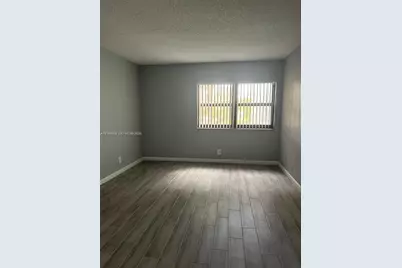 230 Lakeview Dr #209, Weston, FL 33326 - Photo 7
