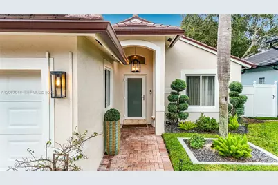 16523 Sapphire St, Weston, FL 33331 - Photo 3