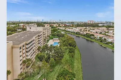 800 NE 195th St #220, Miami, FL 33179 - Photo 57