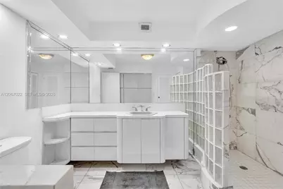 800 NE 195th St #220, Miami, FL 33179 - Photo 39