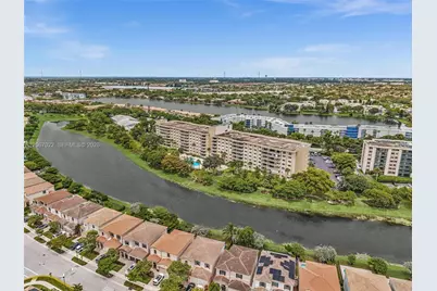 800 NE 195th St #220, Miami, FL 33179 - Photo 61