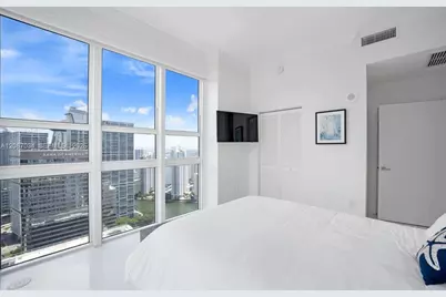 950 Brickell Bay Dr #4600, Miami, FL 33131 - Photo 7
