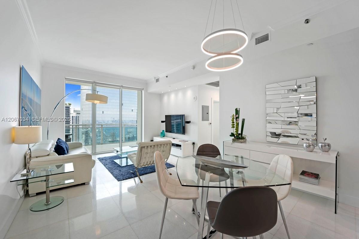 950 Brickell Bay Dr #4600 - 950 Brickell Bay Dr #4600, Miami, FL 33131 Luxury Property | Jose Angel Pina