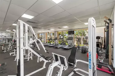 300 Bayview Dr #508, Sunny Isles Beach, FL 33160 - Photo 33