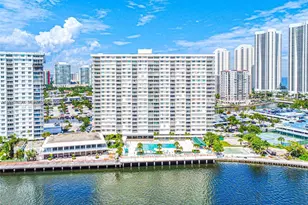300 Bayview Dr, Sunny Isles Beach, FL 33160 - Photo 25