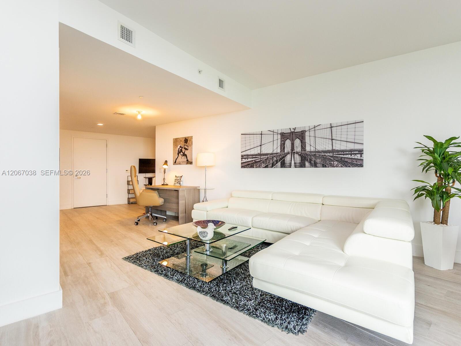 121 NE 34th St #1014 - 121 NE 34th St #1014, Miami, FL 33137 Luxury Property | Jose Angel Pina