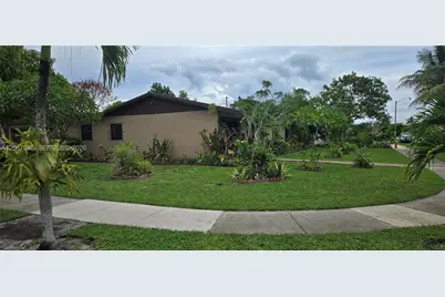 [Address not provided], Miami Gardens, FL 33179 - Photo 3