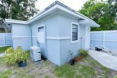 20760 NW 37th Ct #2, Miami Gardens, FL 33055 - Photo 5