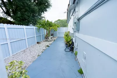 20760 NW 37th Ct #2, Miami Gardens, FL 33055 - Photo 3