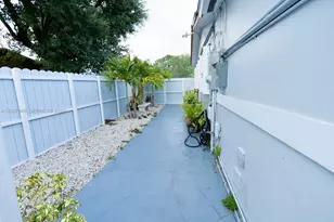 20760 NW 37th Ct, Miami Gardens, FL 33055 - Photo 3