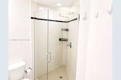 480 NE 30th St #1701, Miami, FL 33137 - Photo 9