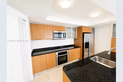 480 NE 30th St #1701, Miami, FL 33137 - Photo 7