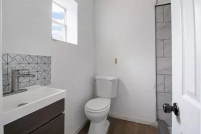 915 SW 9th Ct, Miami, FL 33130 - Photo 11