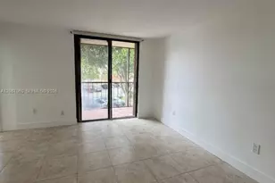 8065 SW 107th Ave, Miami, FL 33173 - Photo 5