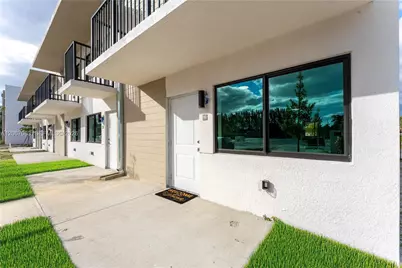 155 NW 160th St #TH 2, North Miami Beach, FL 33169 - Photo 3