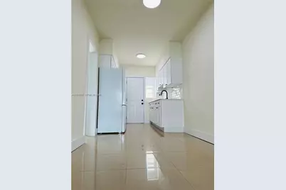 8080 Tatum Waterway Dr #17, Miami Beach, FL 33141 - Photo 11