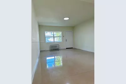 8080 Tatum Waterway Dr #17, Miami Beach, FL 33141 - Photo 9