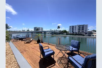 8080 Tatum Waterway Dr #17, Miami Beach, FL 33141 - Photo 25
