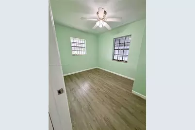 12841 Green Ave, Miami, FL 33167 - Photo 17