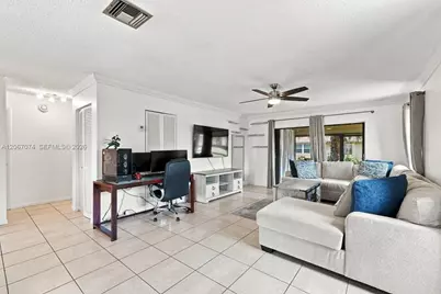 206 SE 1st Cir #13-B, Boynton Beach, FL 33435 - Photo 11