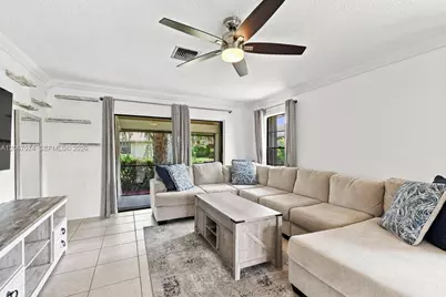 206 SE 1st Cir #13-B, Boynton Beach, FL 33435 - Photo 9